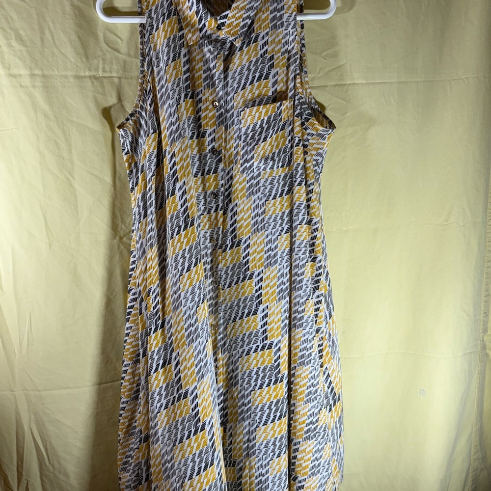 Alfani Woman Stylish Yellow and Gray Patterned Dress